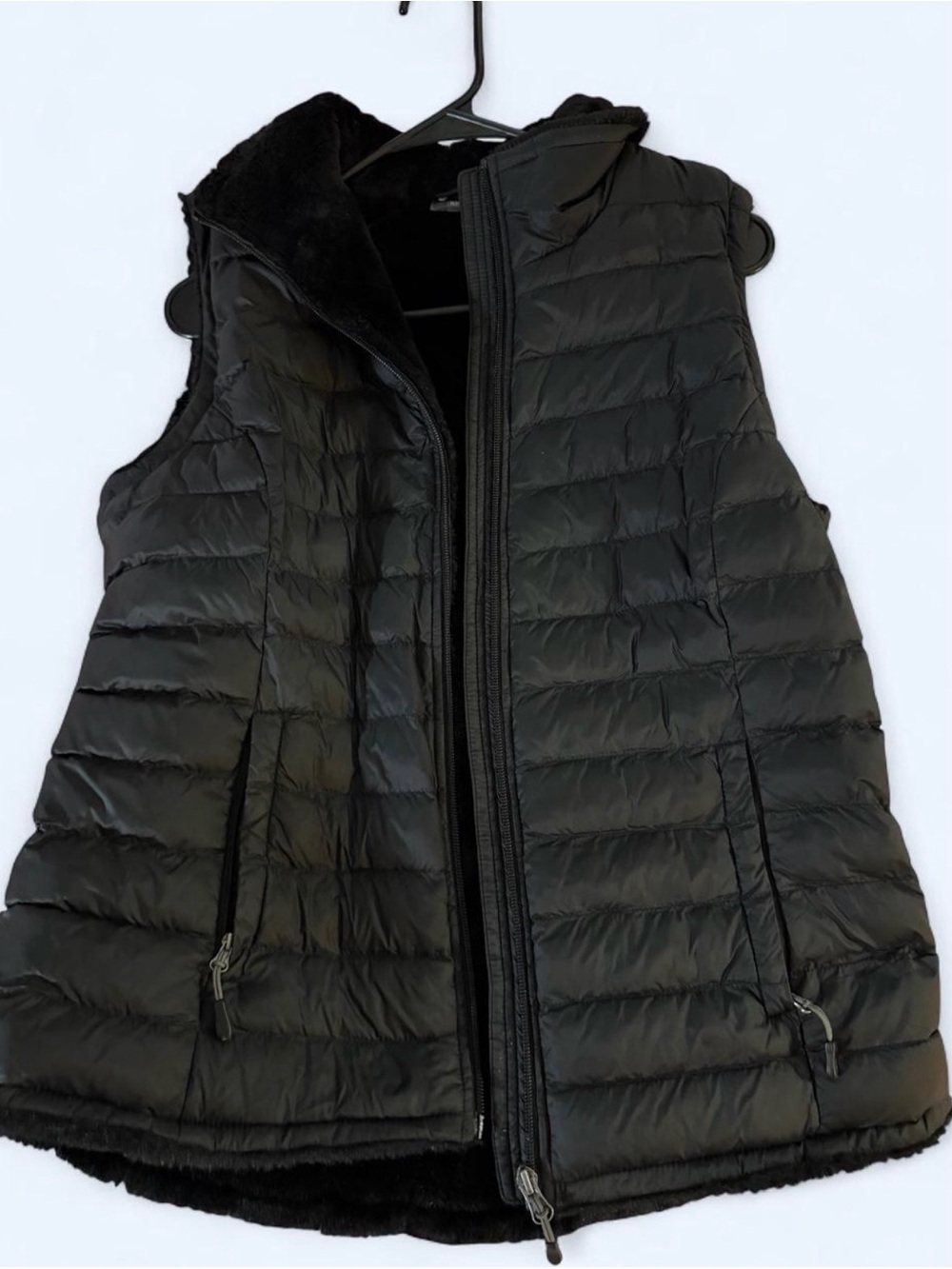 Black Quilted Puffer Vest - Cozy Insulated Layer